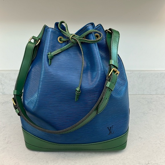 EVC Louis Vuitton Noe Blue Green Epi Bi-Color Bucket Shoulder Bag GM - Picture 1 of 11